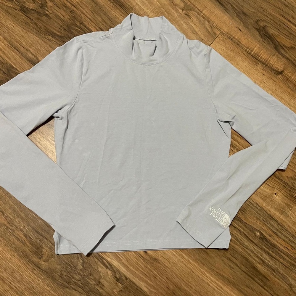 The North Face Women's Pale Blue Mock Neck Long Sleeve Top - Picture 5 of 6